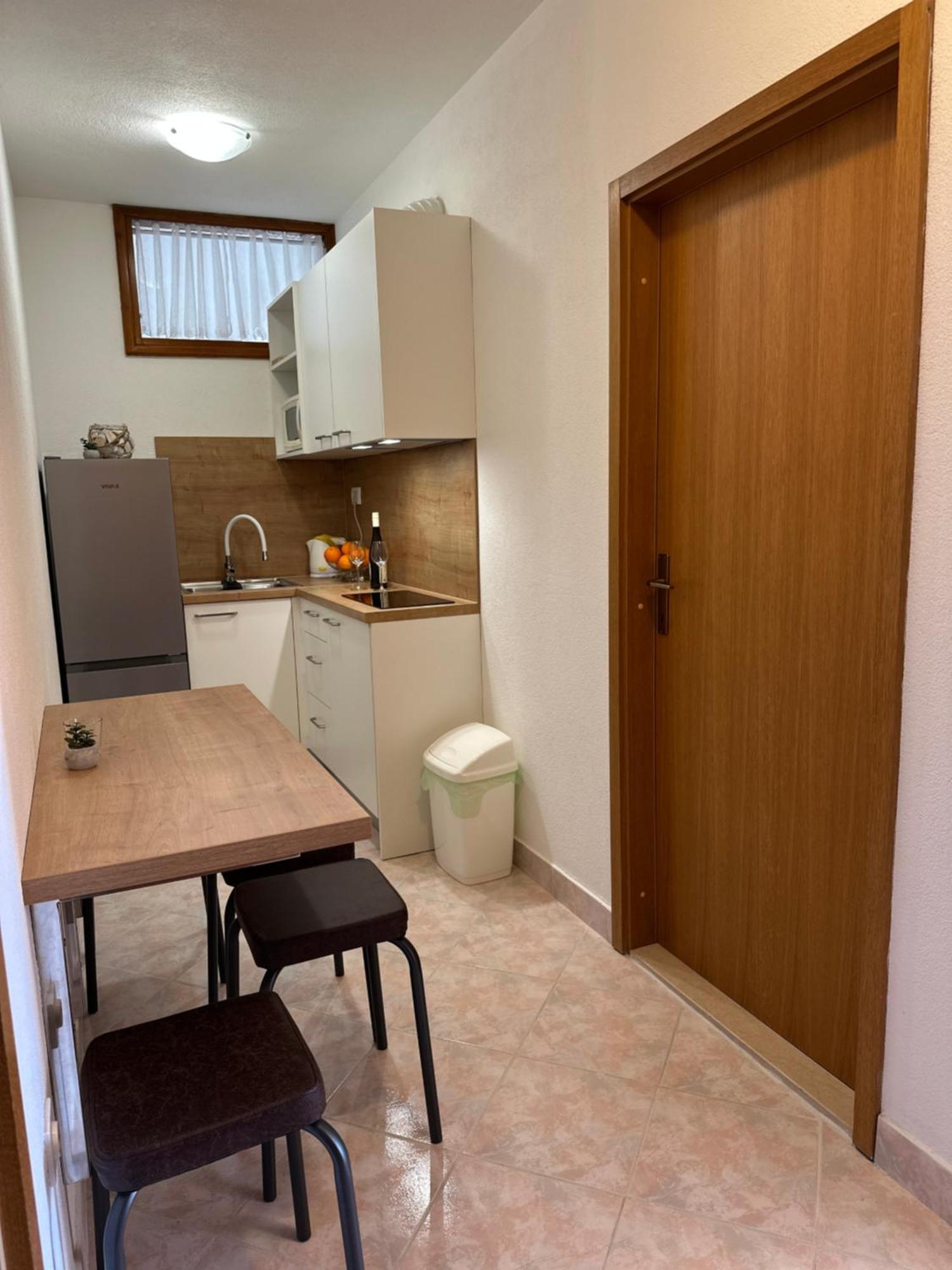 Apartmani Jurica I Ankica Brela Luaran gambar