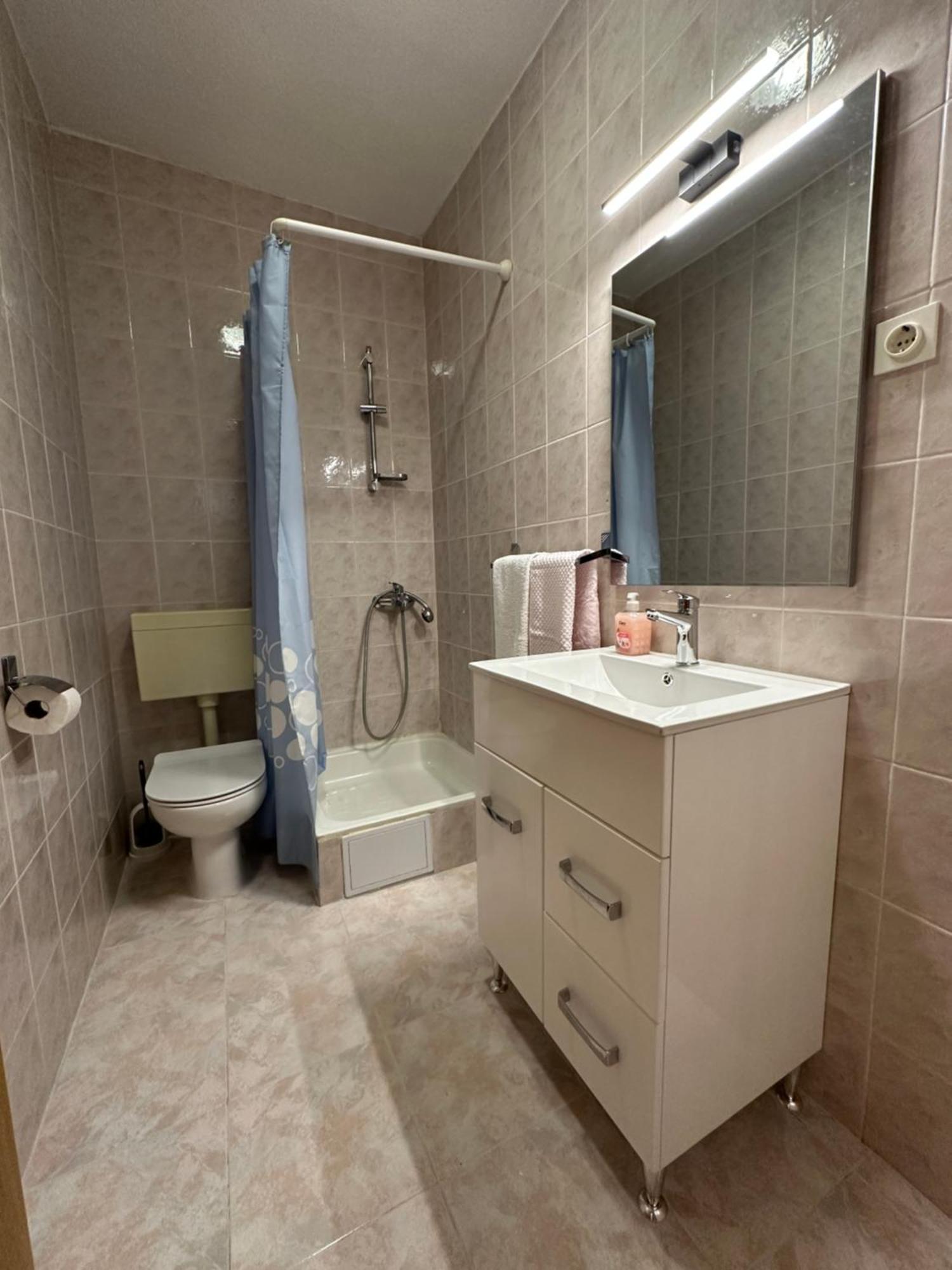 Apartmani Jurica I Ankica Brela Luaran gambar